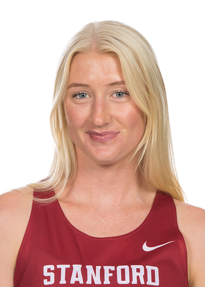 Clara Stowell headshot