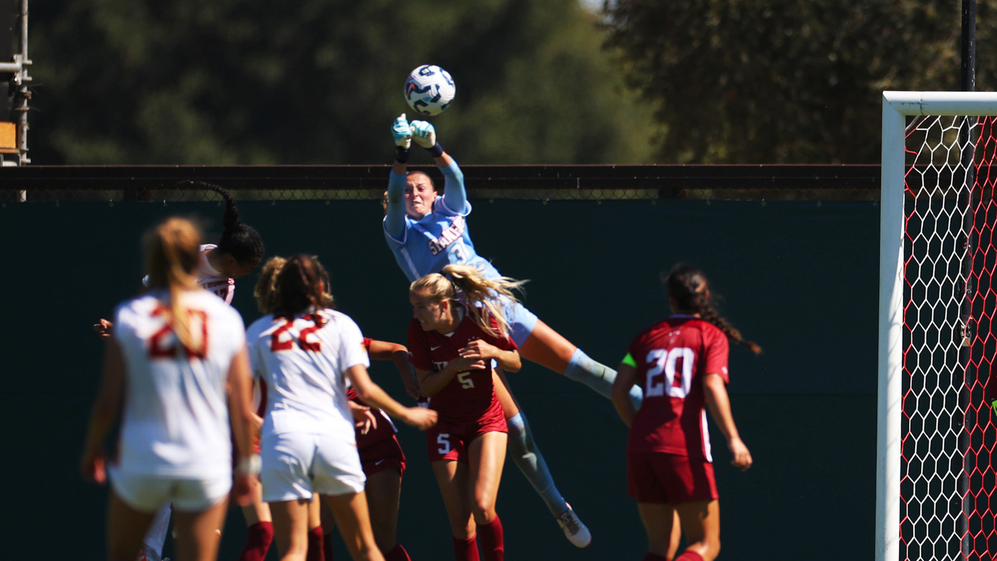 No. 1 Stanford Holds Off USC, Moves to 70 Stanford Cardinal