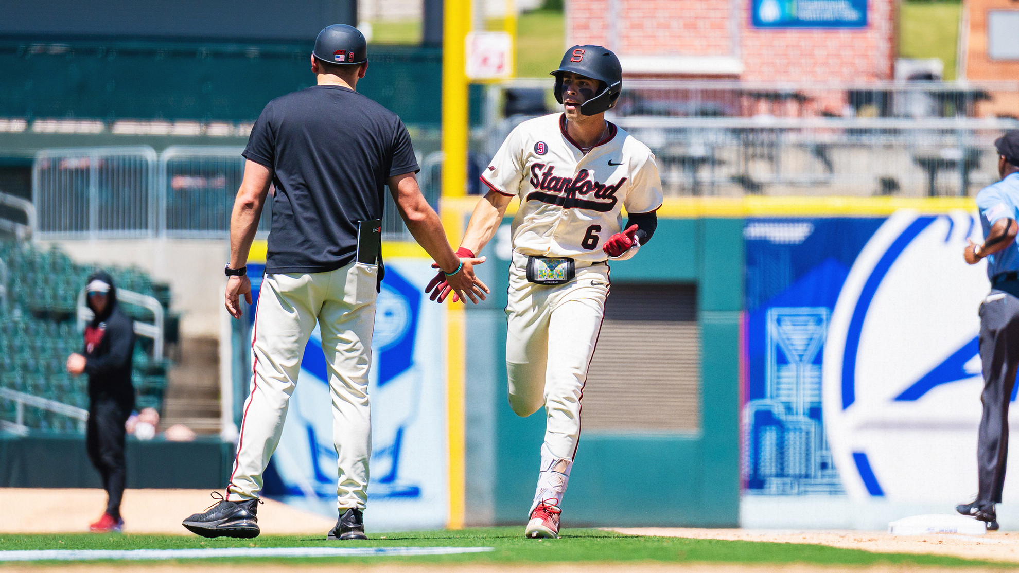 Sasaki Sasaki Walk-Off Slam Sweeps No. 8 Florida State - Stanford